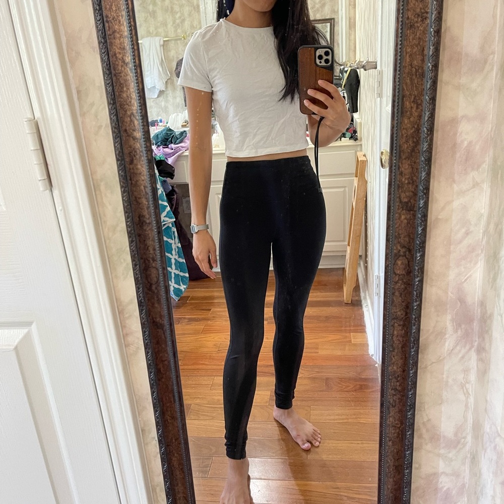High waisted black leggings. Champion XS